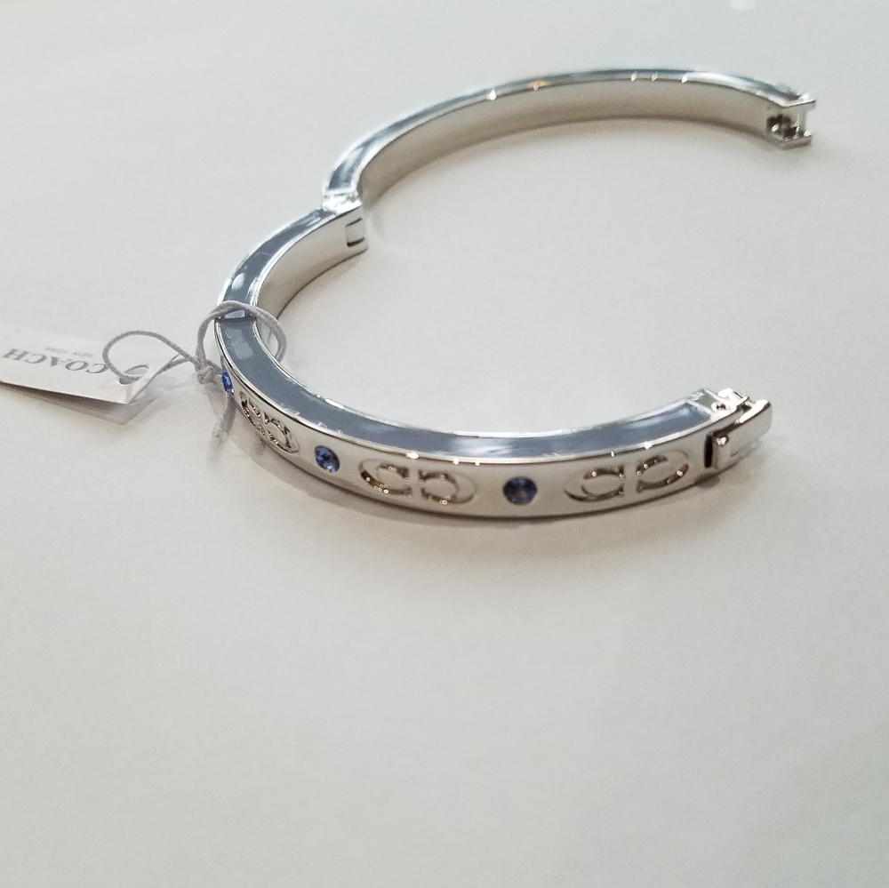 Coach Kissing Cs Bangle Bracelet Hinged Enamel Silver Pool Crystal Accents NWT - Picture 7 of 16